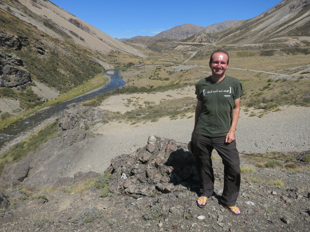 Vor dem Flusstal bei Molesworth